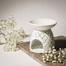 Porcelanowy kominek biały