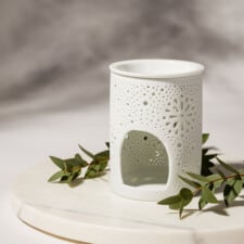Porcelanowy kominek biały